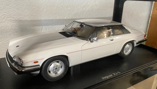 Autoart jaguar s - 1:18,